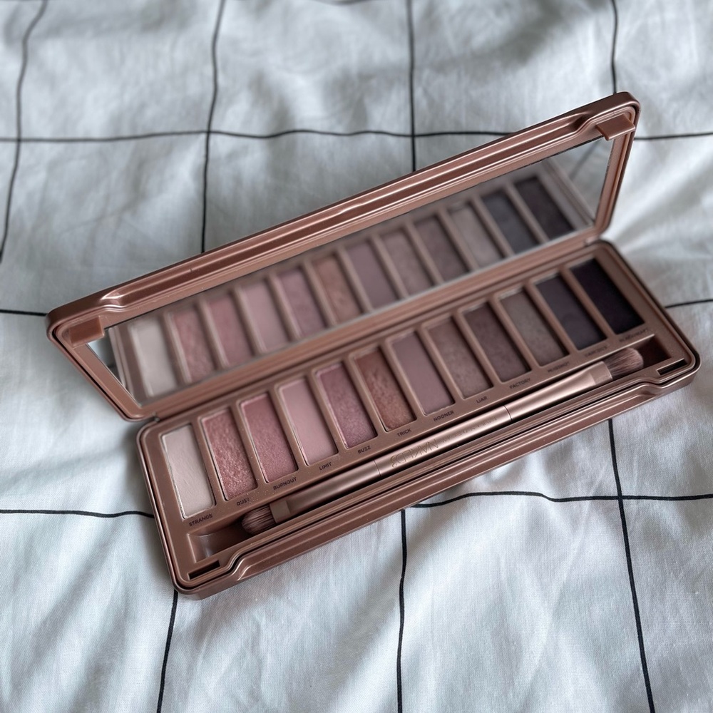 Naked 3